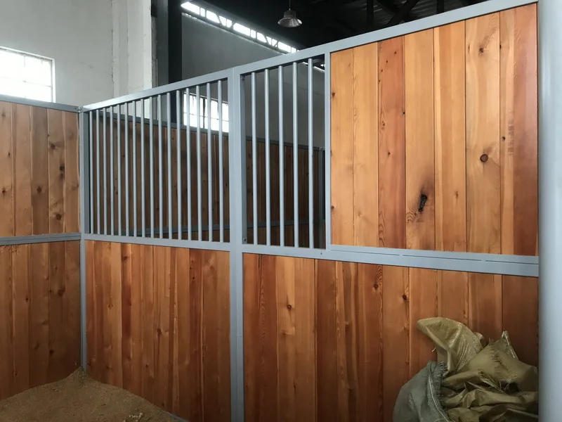 Customized front panel horse stall bamboo material horse stable design