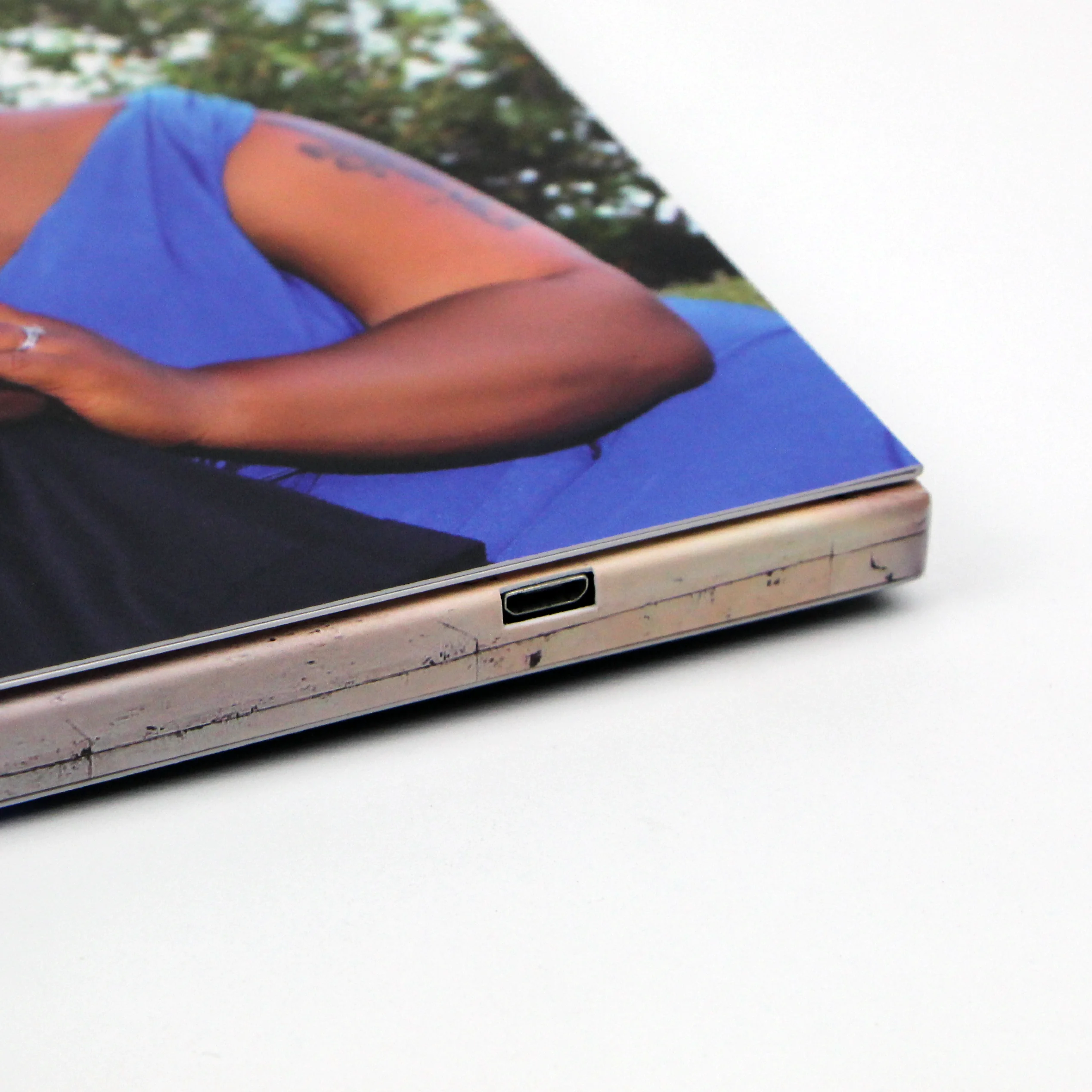 Popular product custom Wedding invitation booklet business gifts lcd screen greeting music player book card video brochure