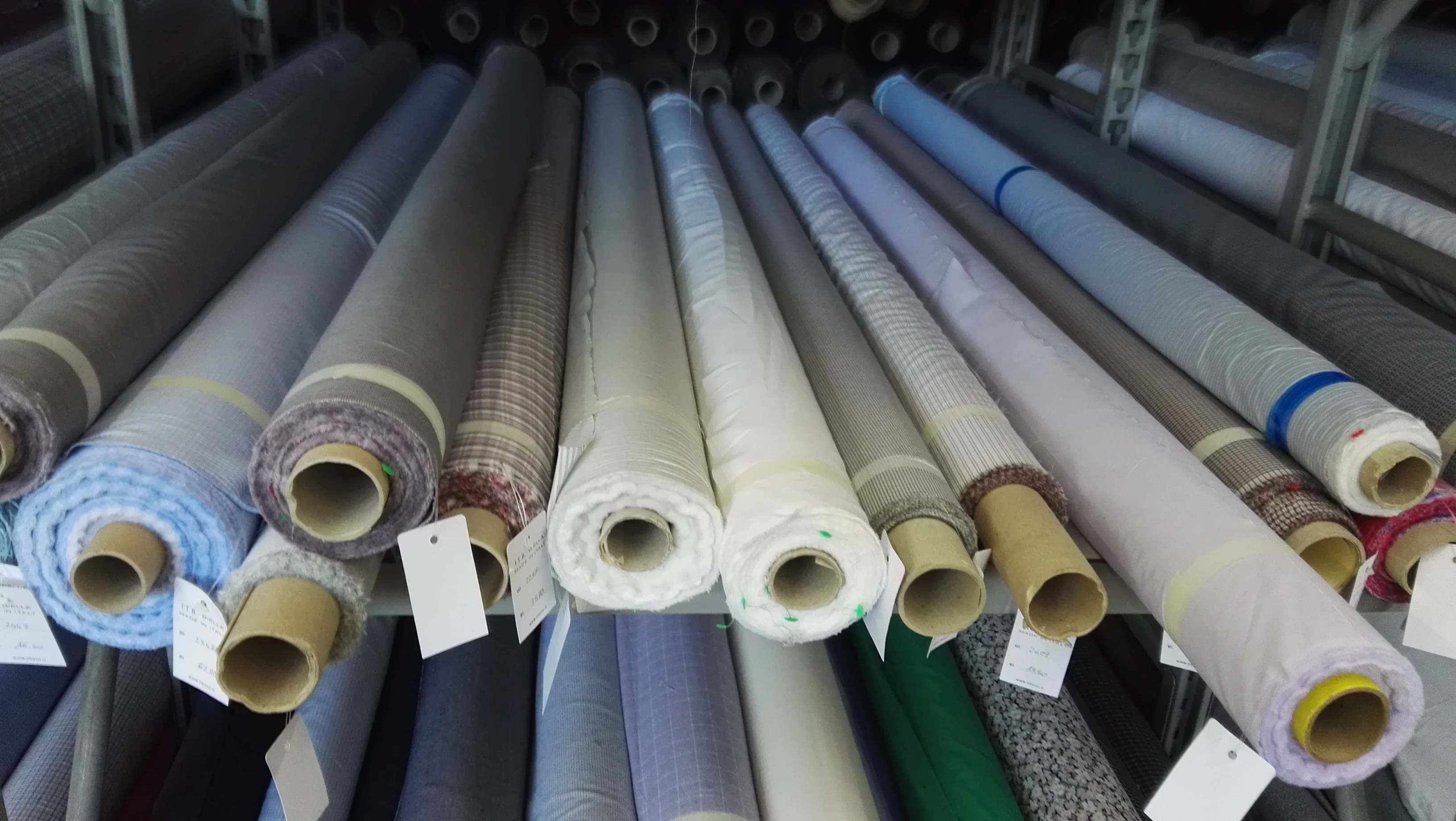 Stock Cotton Fabrics - Colorful Shirt Made in Italy - for Classical Men for SHIRTING- Clothing Knitted Fabric 100% Cotton COMBED