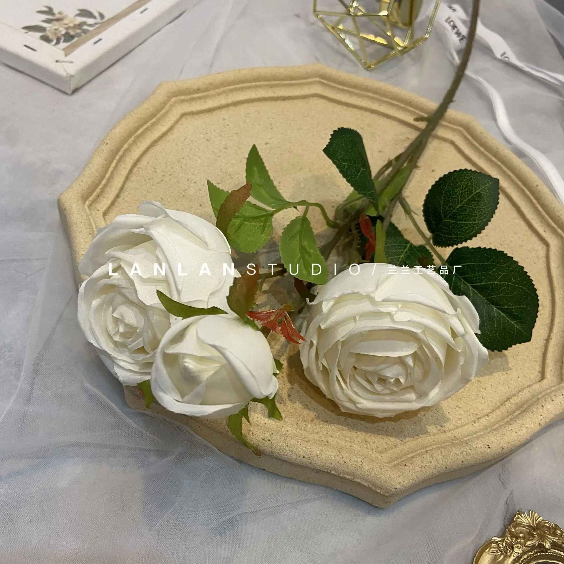 White Wedding Auditorium Ceiling Decoration Simulated Flower Material Row Road Flower Arrangement for Hotel Artificial Flowers