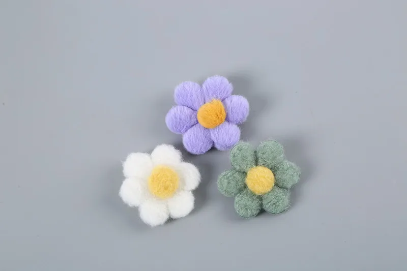 New Hand-woven Flower Wool Crochet Yarn Textile Handmade Weeding Flowers Clothing Accessories Colorful Puff Flower
