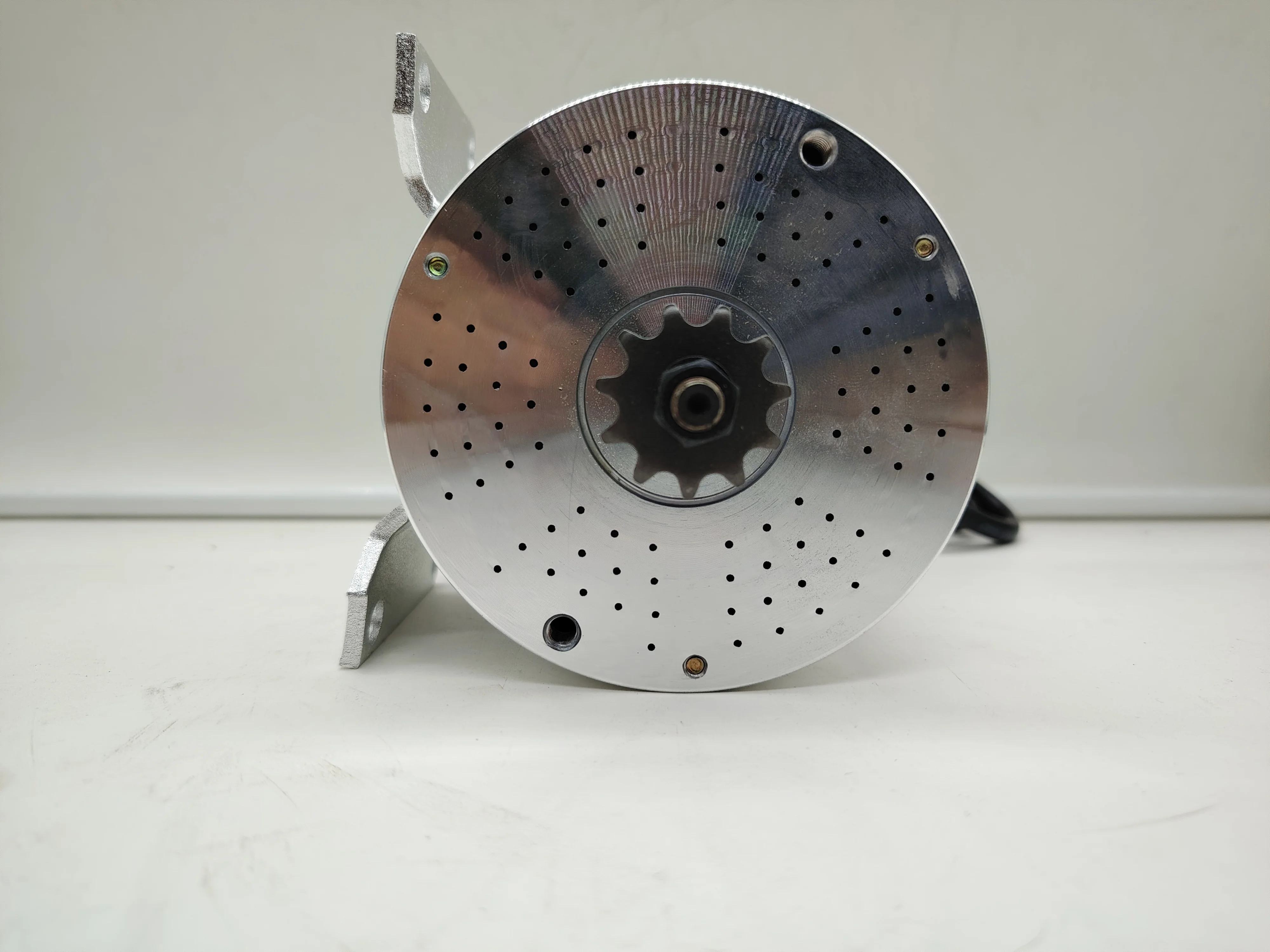 1500W 48V Brushless Electric DC Motor 1500W Electric Scooter BLDC Motor BOMA Brushless Motor w/ Mounting Bracket (Scooter Parts)