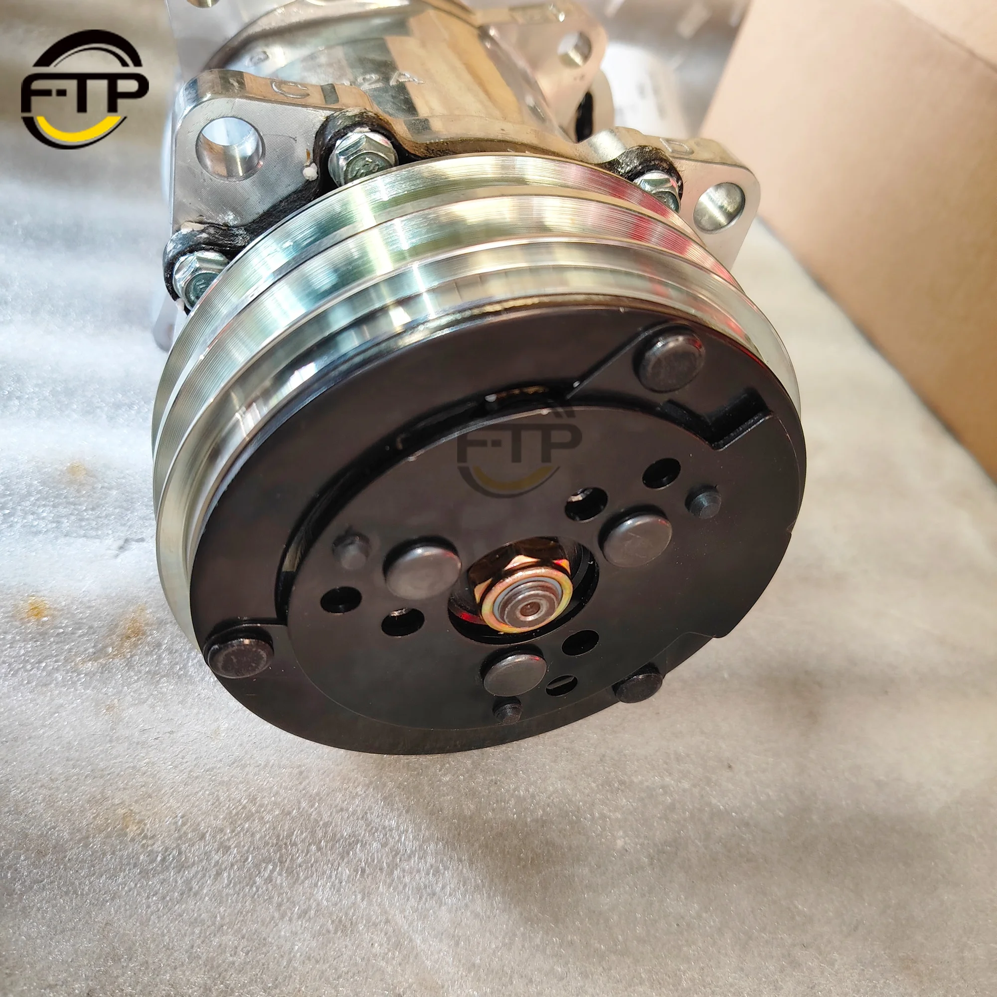 air conditioning compressor 23y-58d-03000  for shantui sd16 sd22 sd32