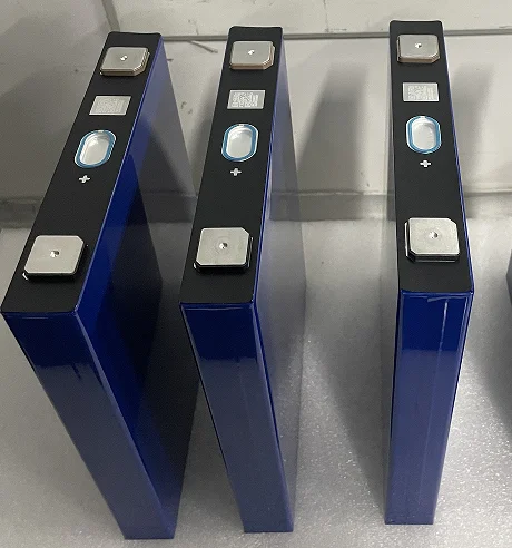 Grade A Rechargeable battery Phosphate Lifepo4 batteries deep cycly life 100Ah 200Ah 300Ah for Solar