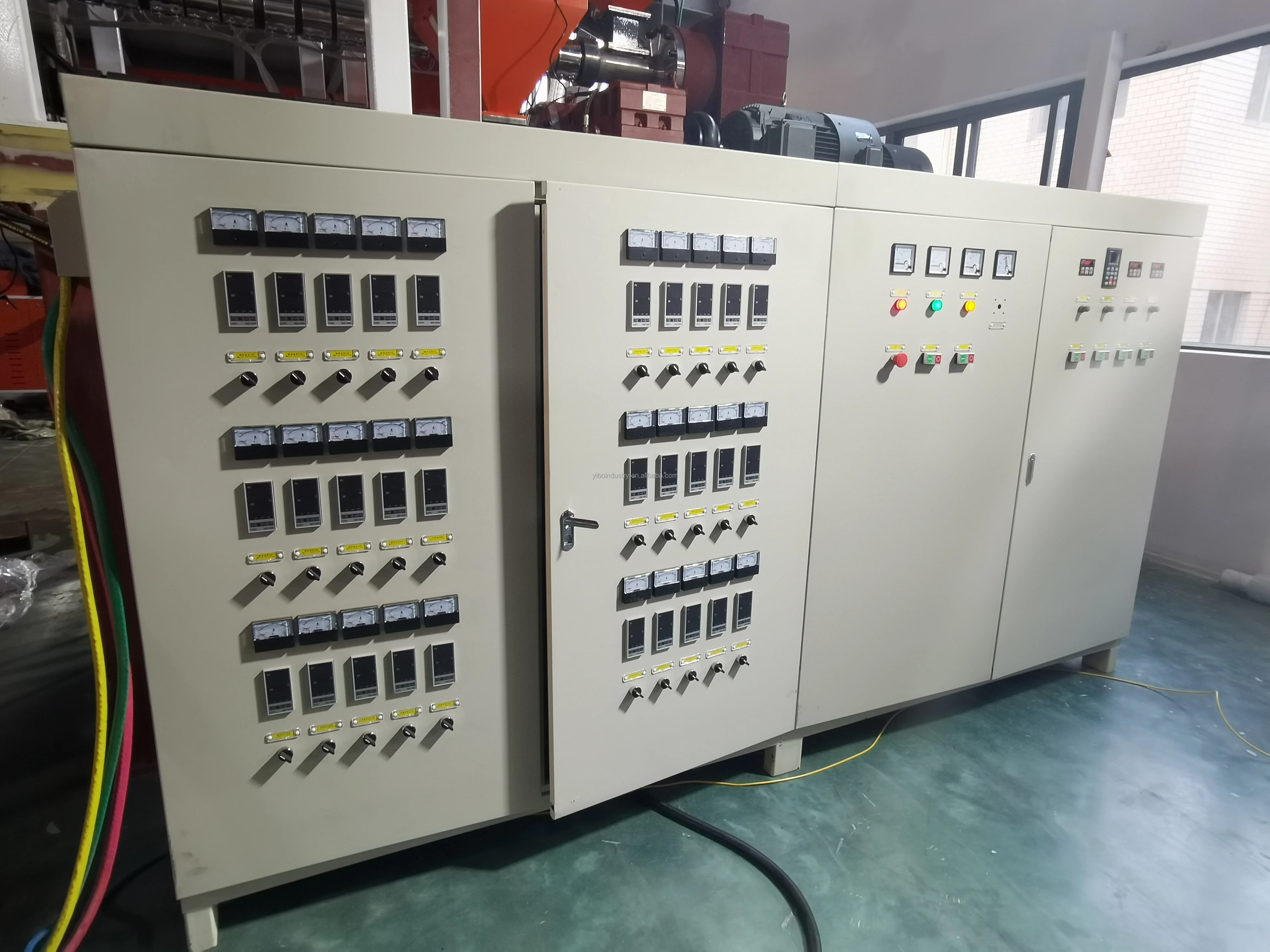 high speed pe extruder 3 layer lldpe jumbo roll stretch film machine