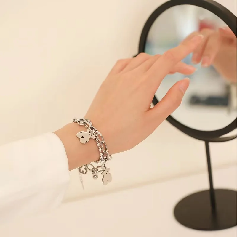 Bear bracelet female color preservation dark wind student Korea simple bestie Internet celebrity hip-hop trend to prevent fading