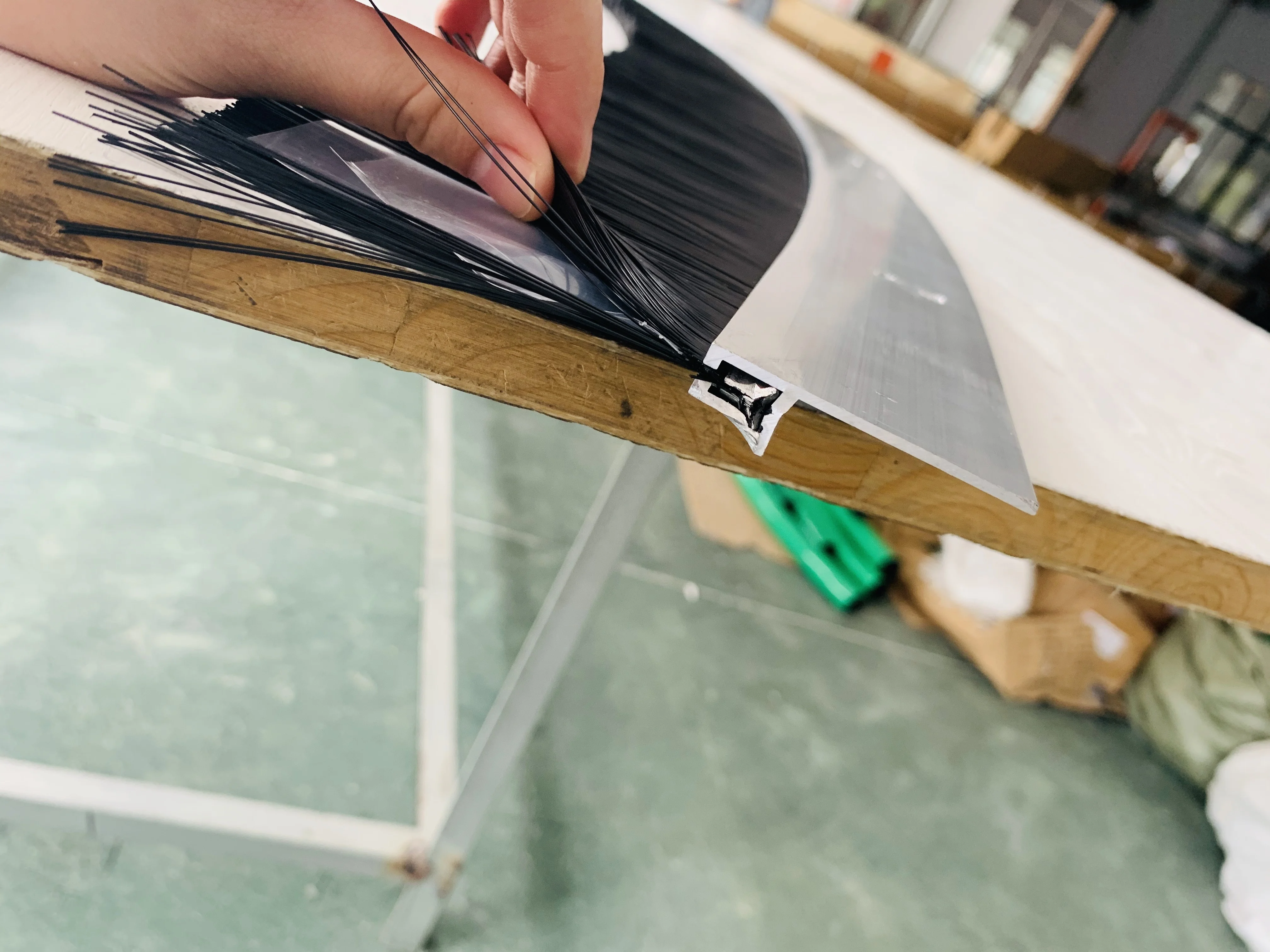 
bolin hot sale China Hot Sale door draft stopper nylon brush bas de porte strip brush 