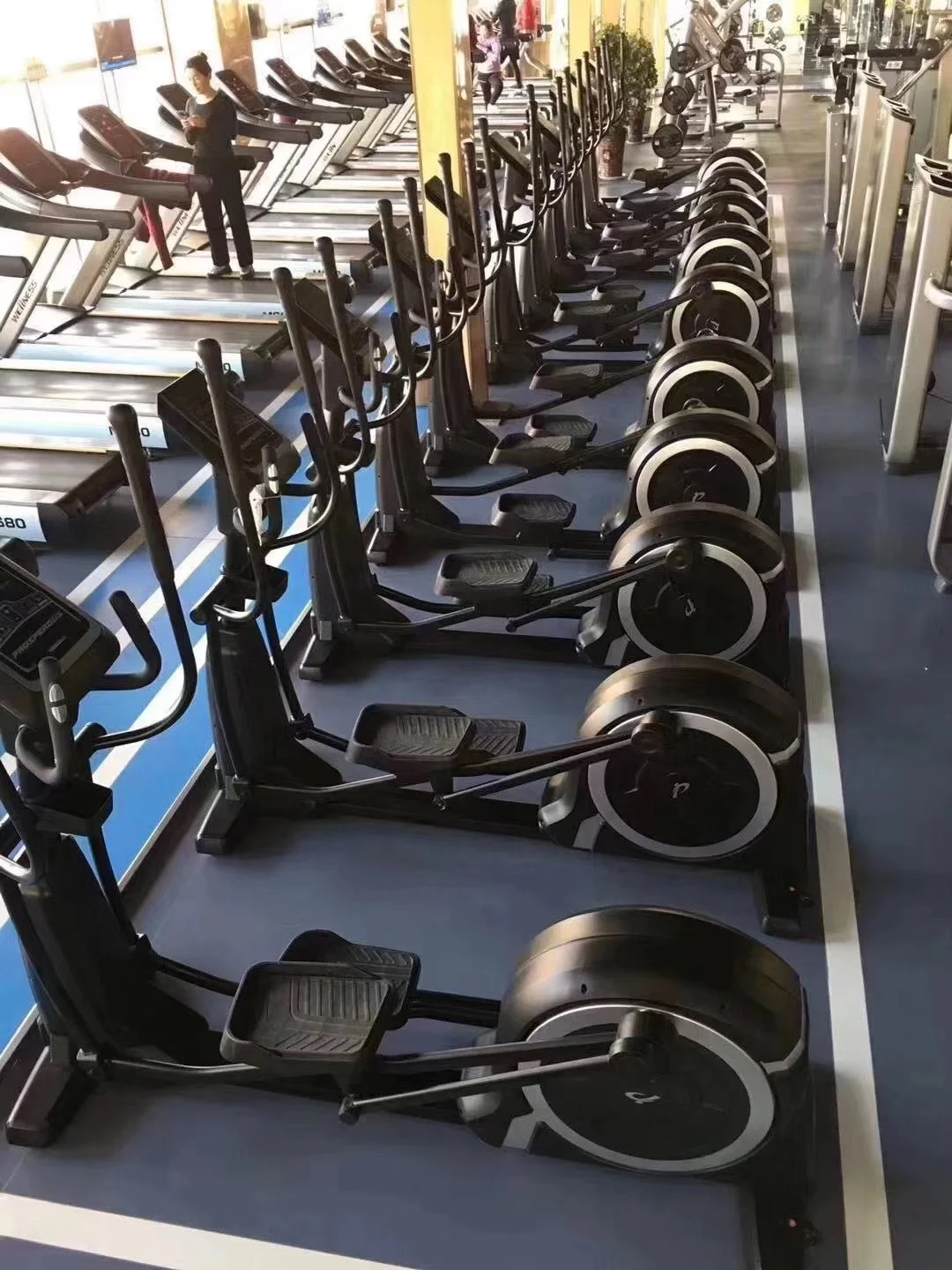 Commercial Gym Equipment Cardio Elliptical Machine Cross Trainer Elliptical Trainer