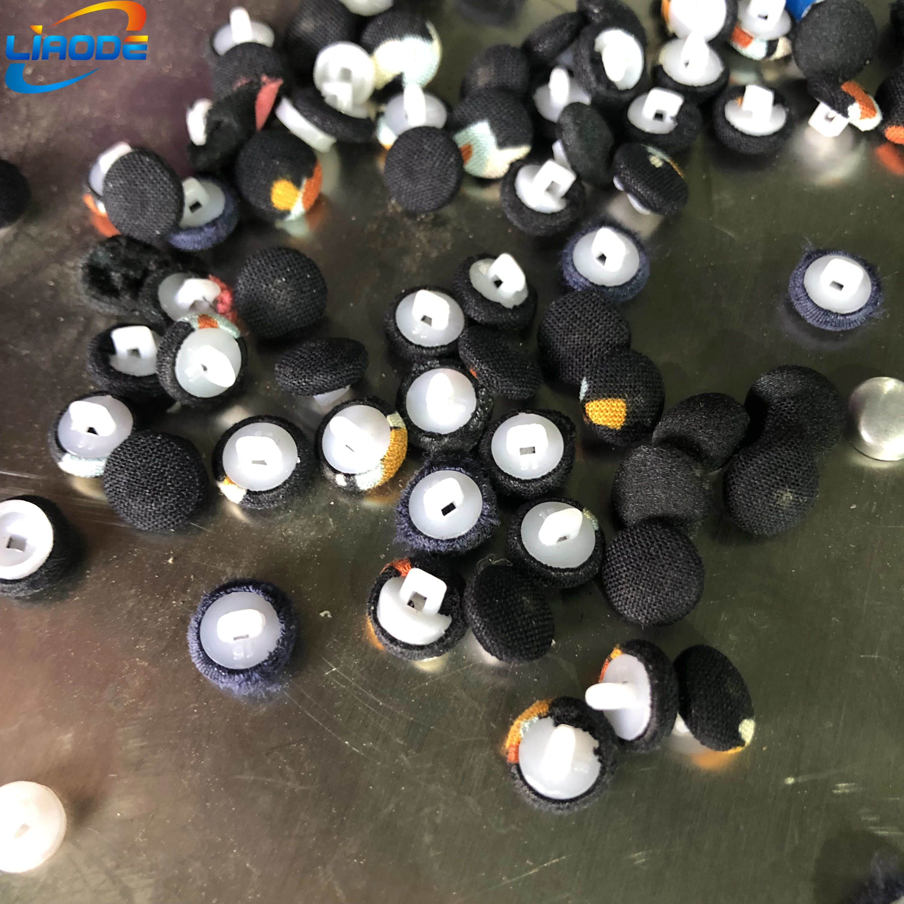 Automatic Baseball Cap Automatic Fabric Covered button machine