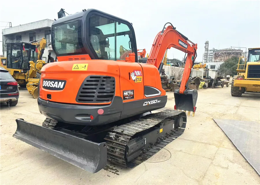 Good Condition Original Used Doosan DX60 6 Tons Crawler Excavator Doosan Excavator For Sale DX60-9C DX55 DX215 DX225