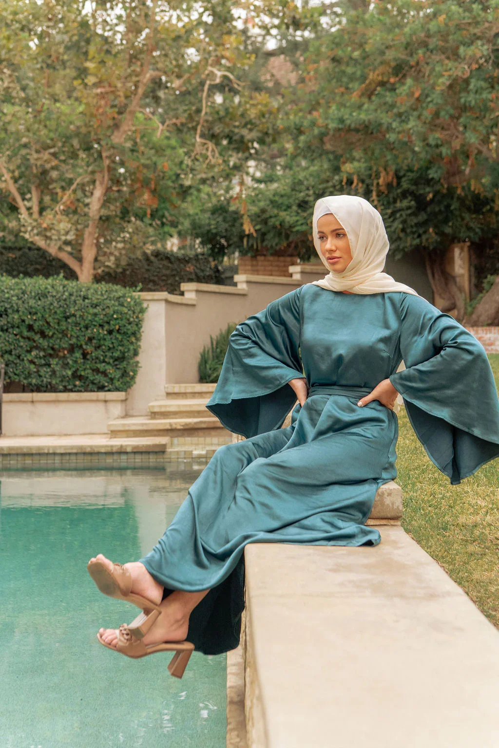 full skirt with a sweeping hem evening dress teal muslim modest dress