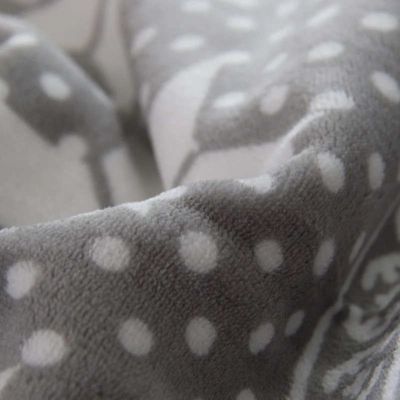 100% Polyester woolen Fleece Christmas Snowflake Reindeer Throw Blanket Christmas Blanket for gifts