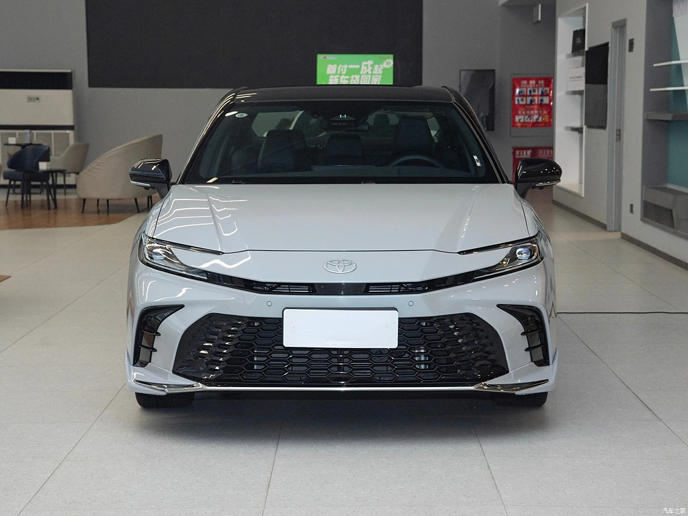 2024 Toyota Camry 2.5Q Flagship Sedan with 5 Seats Luxury Petrol Features Available for Deposit