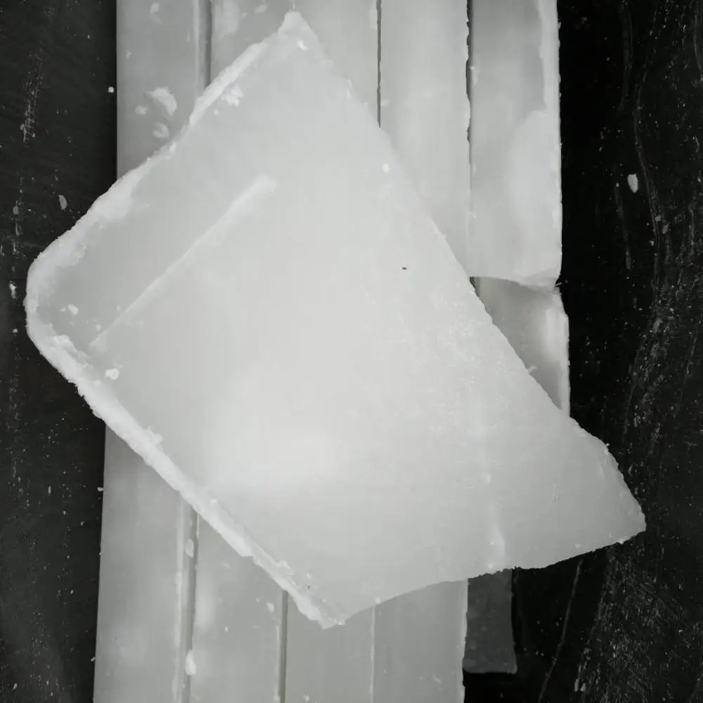 
customized wholesale cheap parafina,vela China Fushun Kunlun fully refined Paraffin wax 58 60 for candle making 