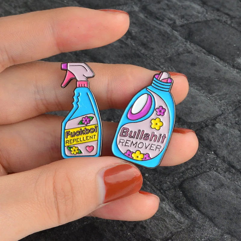 2021 Hot Selling Laundry Liquid Modeled Brooch Hard Enamel Cartoon