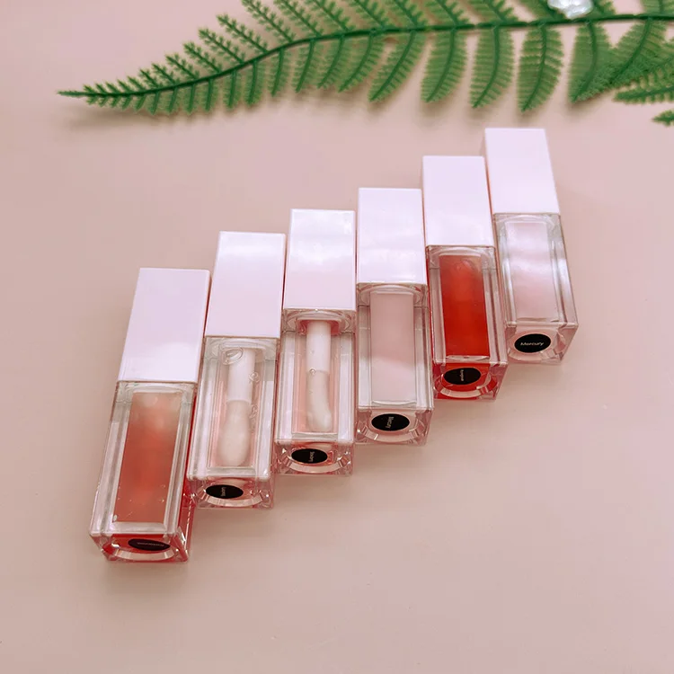 Pink Lip Gloss Tube Fruit Flavored Lip Oil Transparent Pink Long-Lasting Natural Moisturizing Lip Oil Smooth and Shiny White
