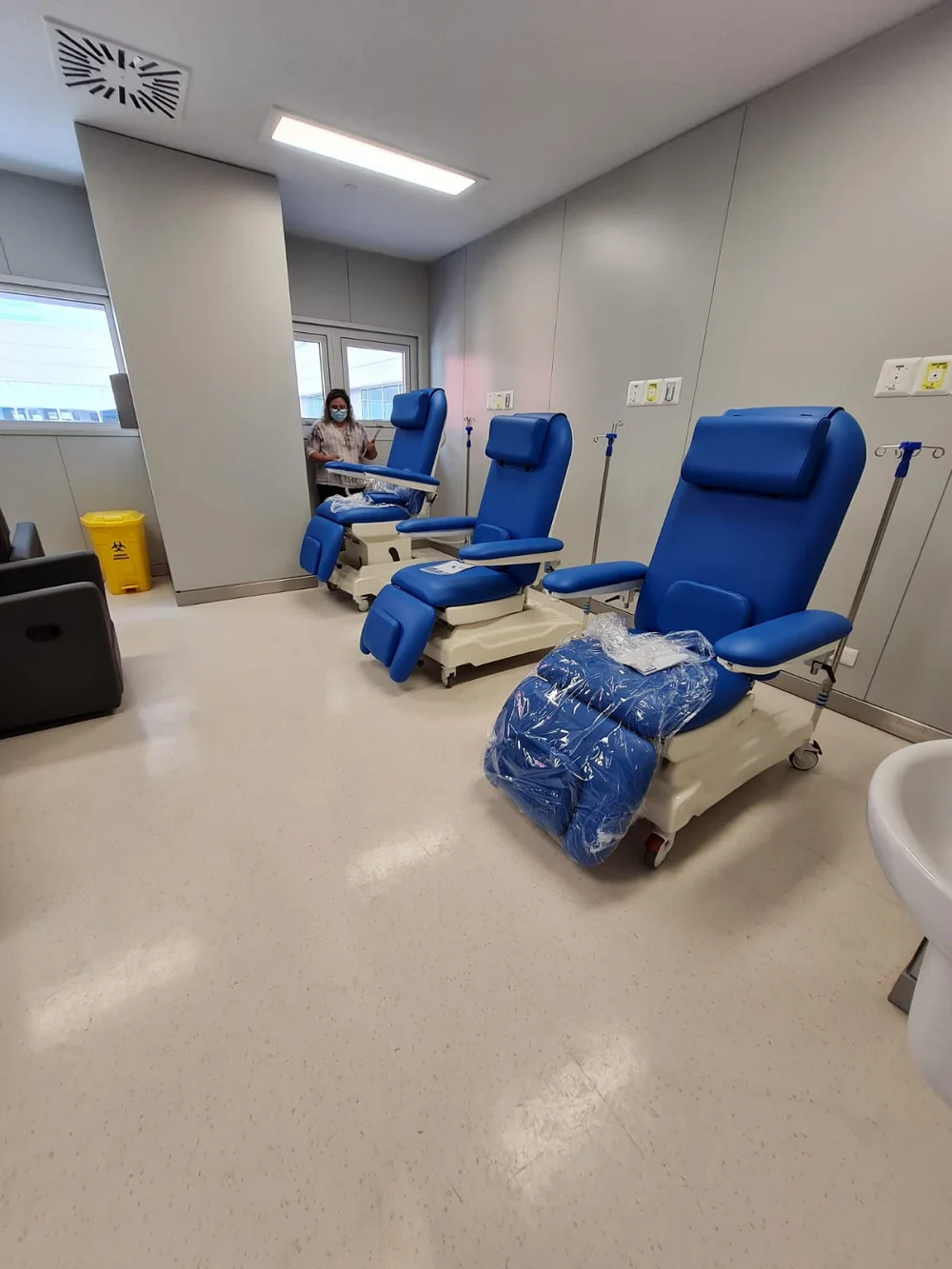 MY-O007A Hot sale hospital furniture good price electric dialysis chair for medical hospital