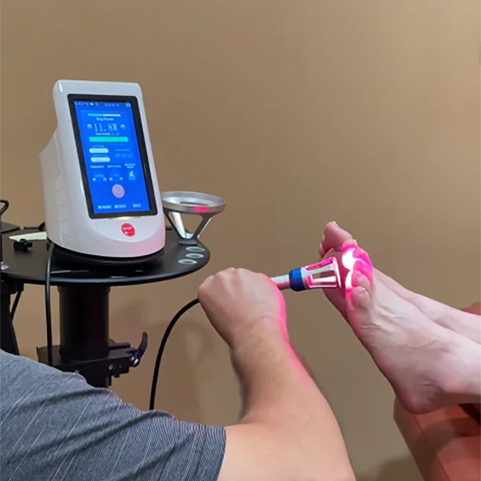 650nm 810nm 915nm 980nm 27.2W podiatry laser class 4 therapy laser device physical therapy equipments