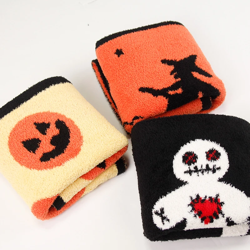 OEM ODM Oeko-Tex standard Eco-friendly Plush Reversible Throw Halloween Ghost Blanket