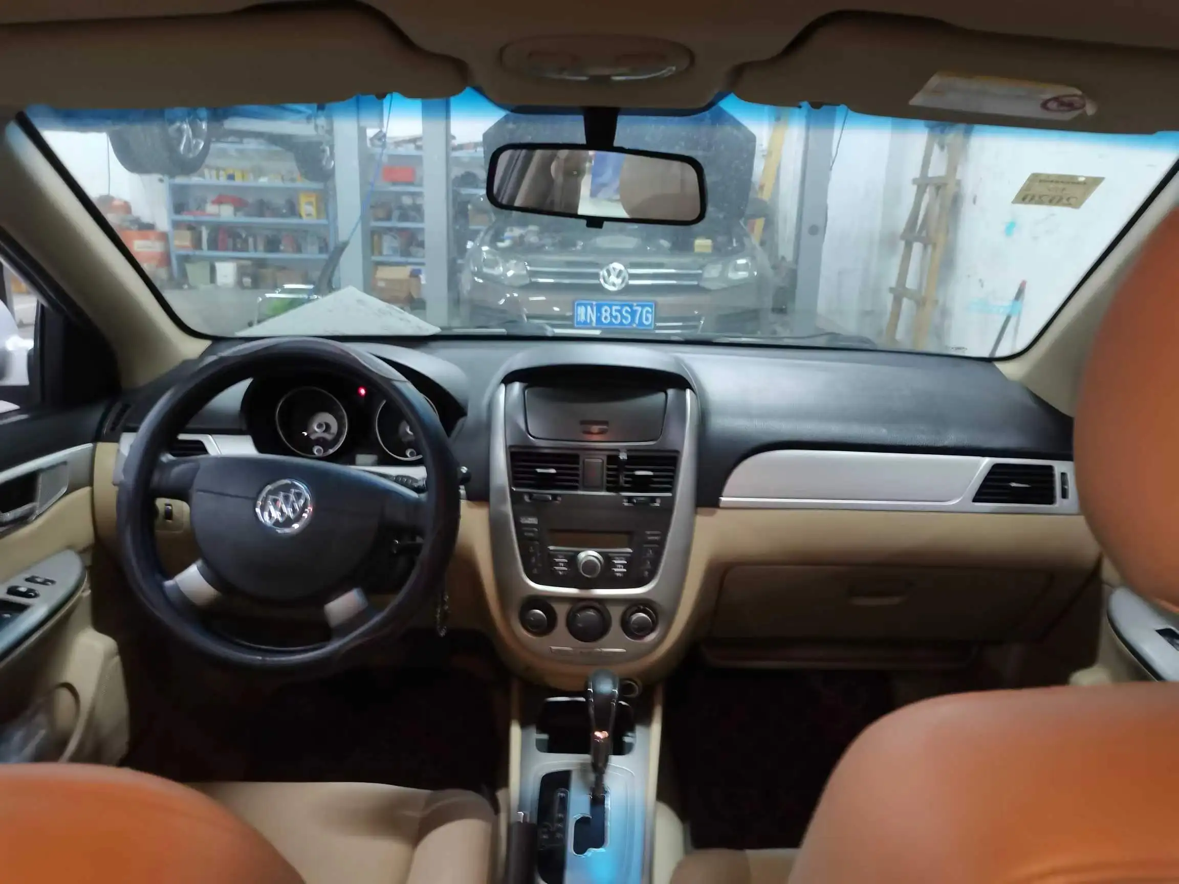 Buick Excelle 2013 модель 1.5L Подержанный автомобиль