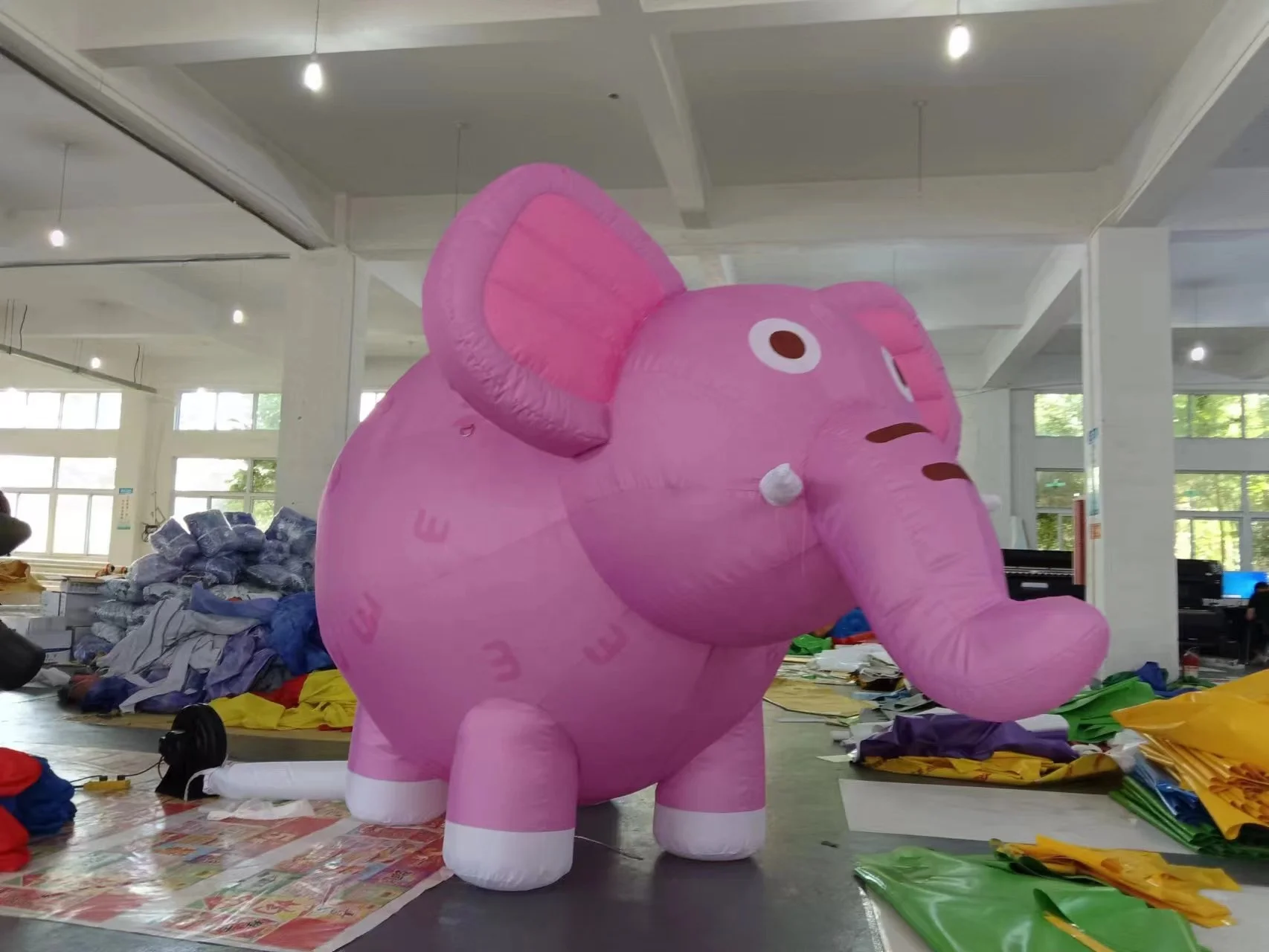 Colorful Lighting Inflatable Eye Column Monster Pillar for Party Decoration Eye Flower Column with  logo  made factory