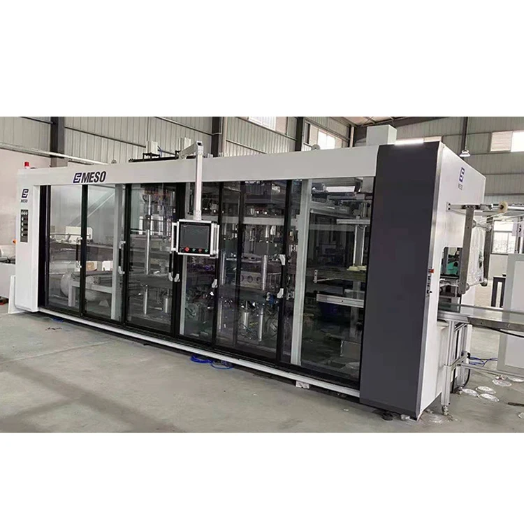 New design auto plastic forming cutting and stacking vacuum forming machines 3 station thermoforming machine