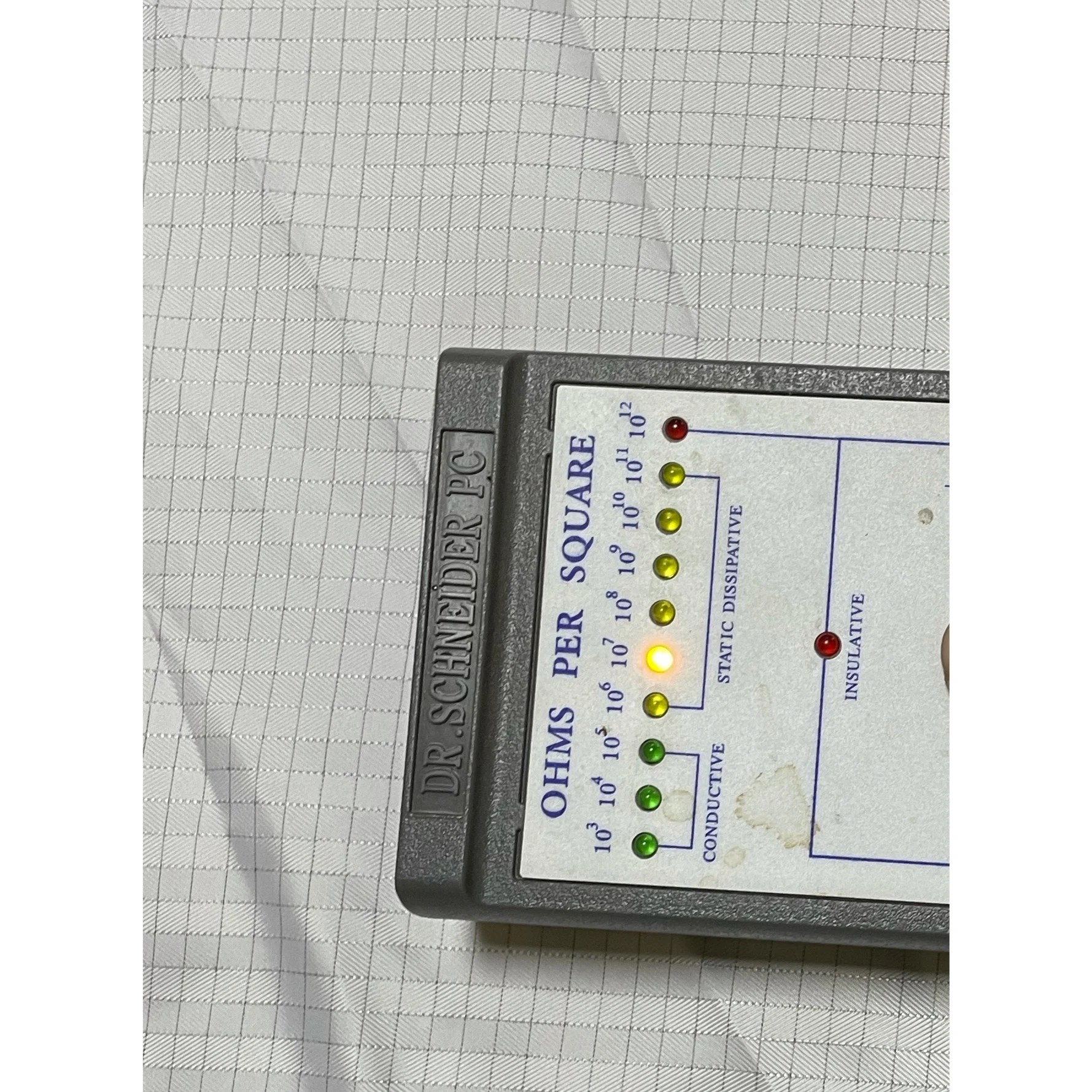 
Left and right inclined diagonal mesh ESD anti-static fabric 