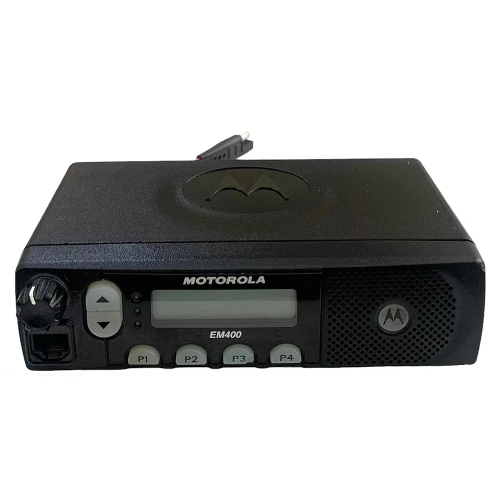 Рация Em400 двухдиапазонная (UHF/VHF) аналогово цифровая 99 каналов 45 Вт автомобильная для Mototrbo