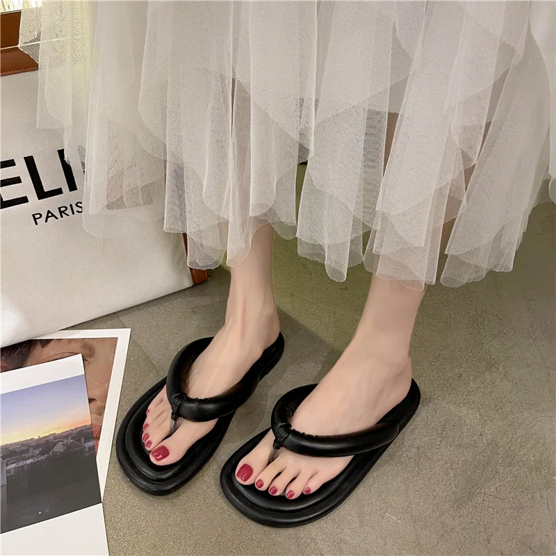 2021 Hottest Sell Fashion Women Beach Nude Slippers Non-slip Women Slippers Beach Walk  Fancy Slipper