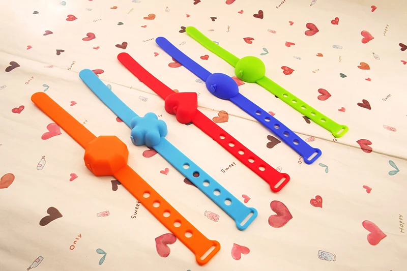 Portable Hand Wrist Sanitizer Bracelet Gel Hand Sanitizer Silicon Wristband Gel Dispenser Bracelet