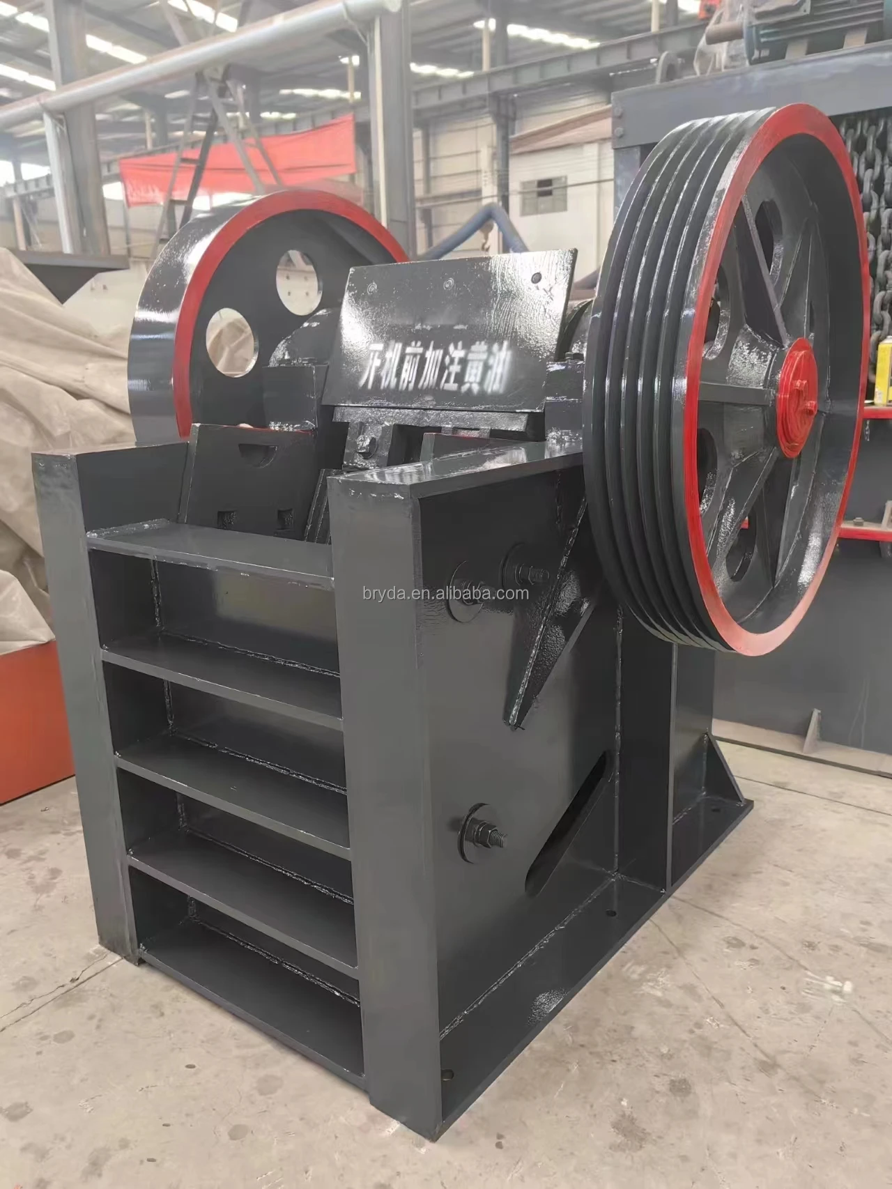 Electric control system of intelligent jaw crusher to improve the automation level of equipment
