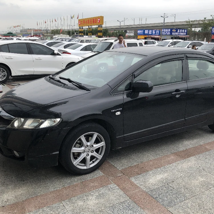 Low fuel consumption and low noise used car used sedan