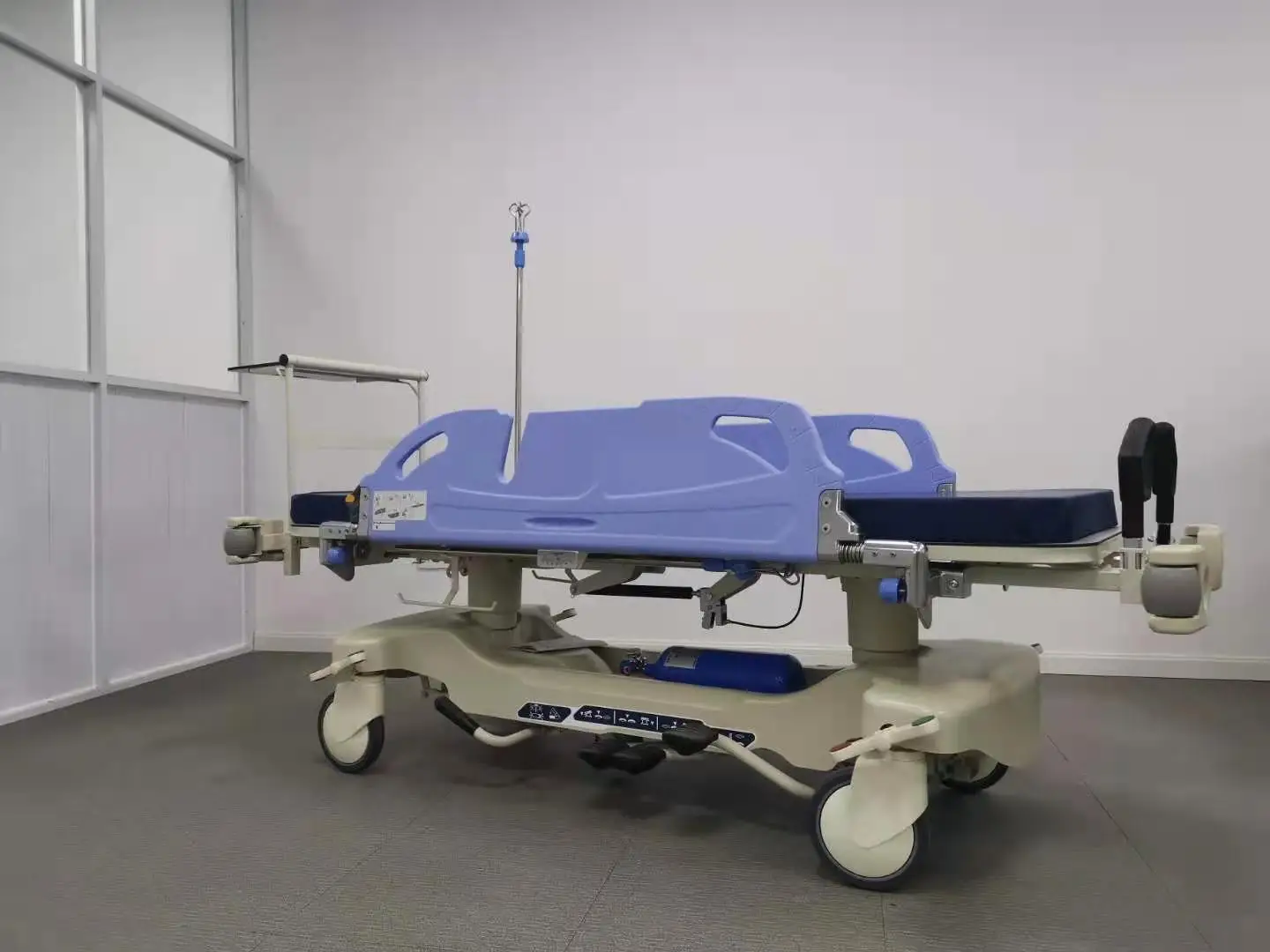 Hospital ICU Emergency Hydraulic Patient Transport Stretcher Emergency Rescue Bed With Table