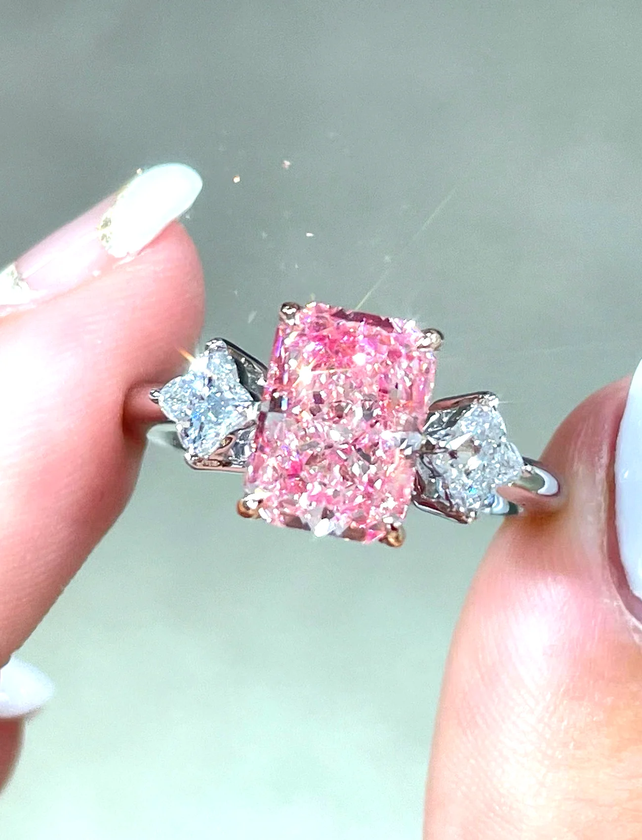 Beauty value pink Lab-grown diamond, VS2,Fancy Light Pink, Oval Cut ring, engagement ring, classic setting