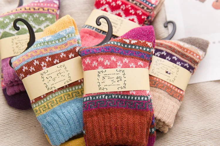 Wholesale cheap Winter cotton Casual ladies Crew socks fancy harajuku Tube Woman Wool Cozy Fuzzy warmed socks for women