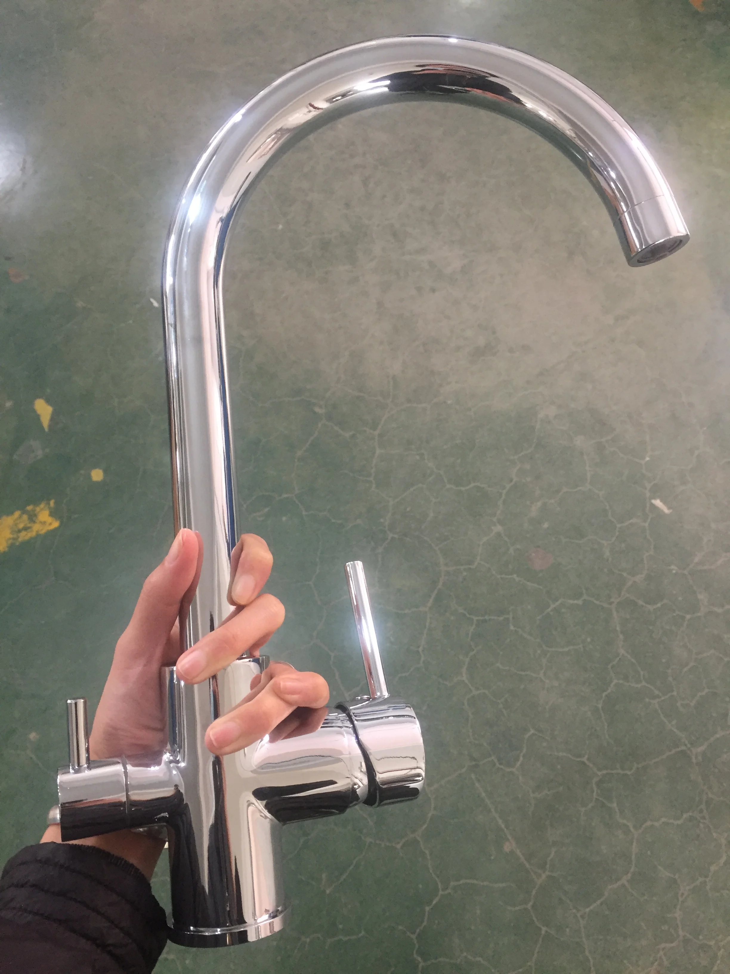 Momali Китай высокое качество 3 однорычажных смесителя с одним отверстием