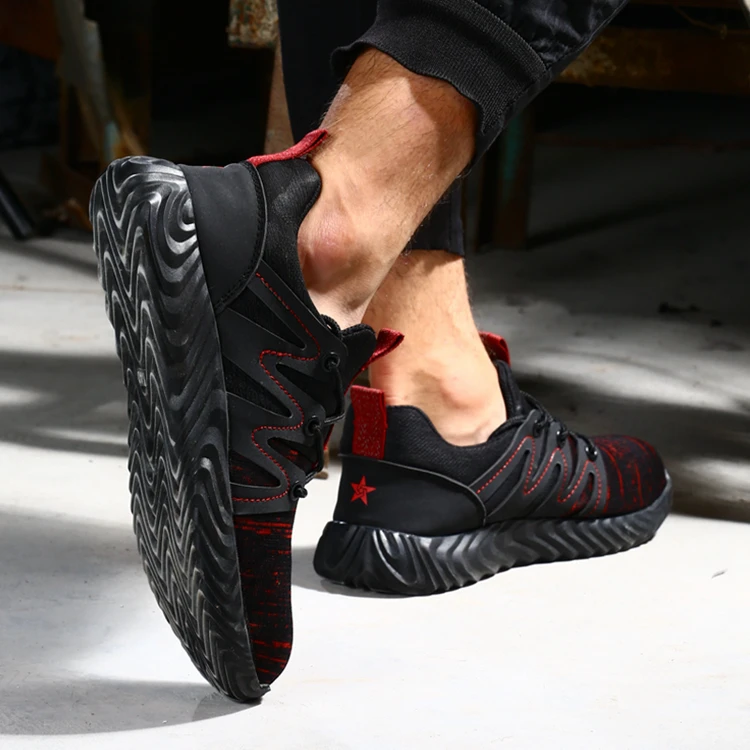 Black Bull Tendon Bottom Men Work Lightweight Safety Shoes Sports