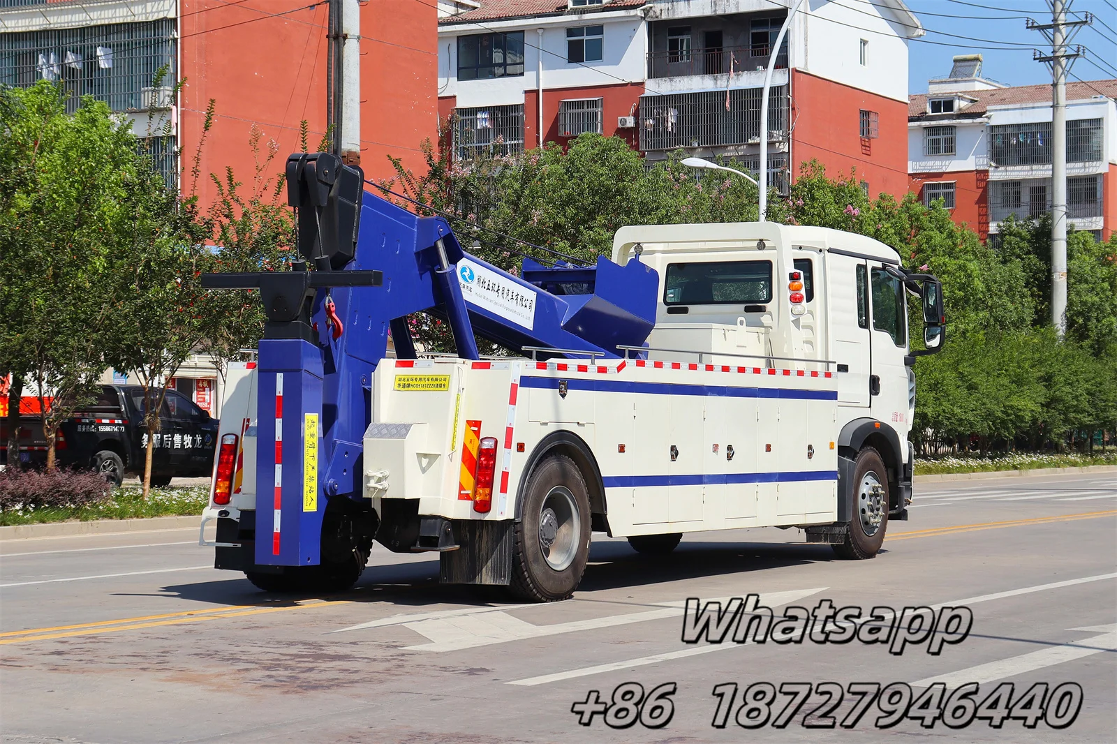 High-end Heavy 4x2 Haowo Road Accident Rescue and Repair Trailer One Tow Two Wrecker Factory Direct Sales