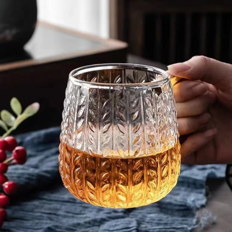 Hammer Grain Glass Cup Gold Handle Handblown High Borosilicate Glass Mug With Bamboo Lid