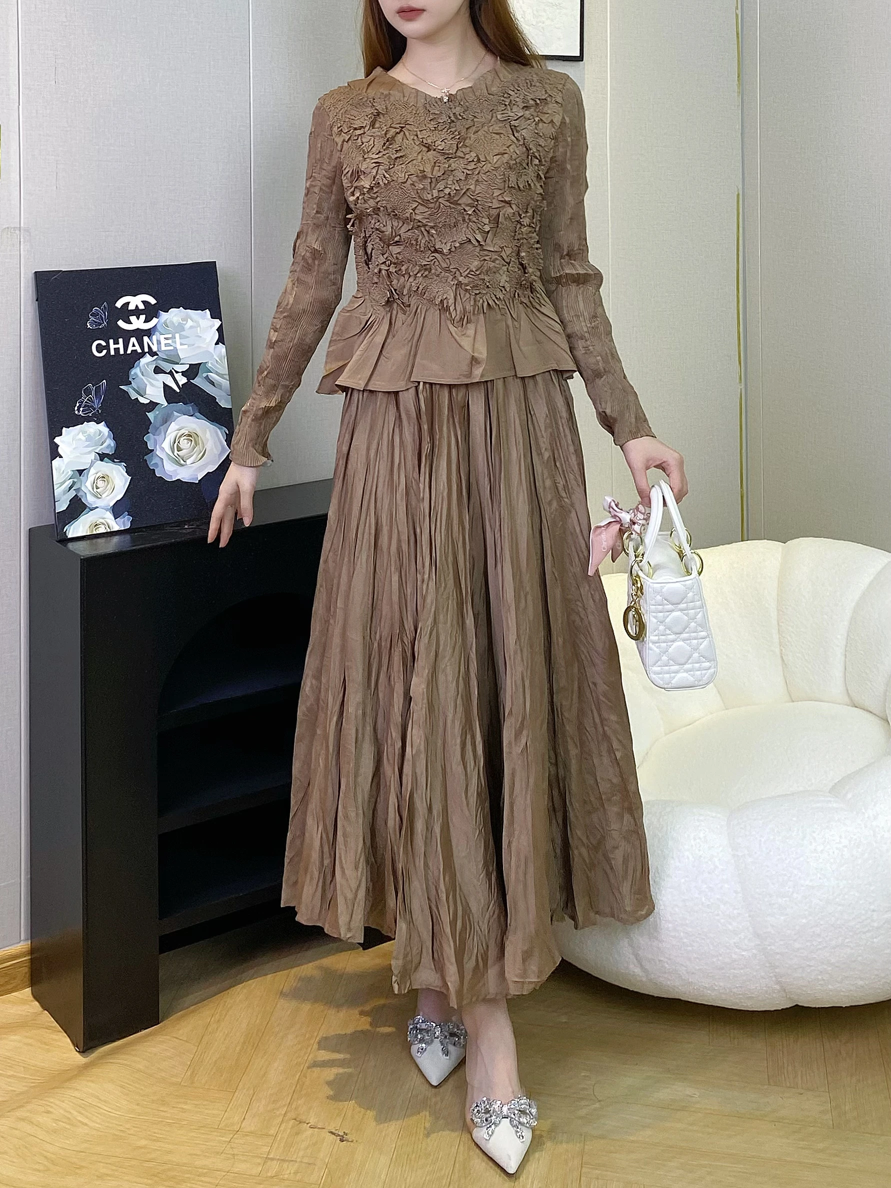 2025 Women Clothing Pleated Fabric Two Piece Set Women Clothing Shirt and Skirt Set