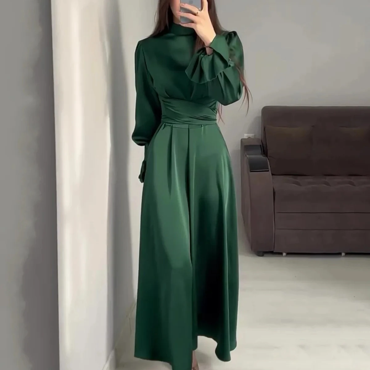 Женское длинное платье с принтом «2024»