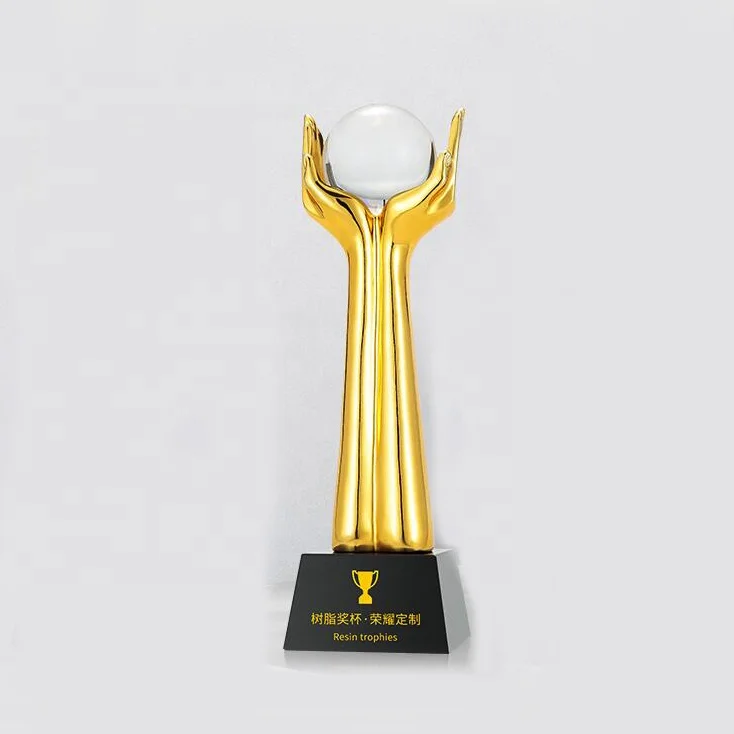 High Quality Custom Engraved Metal Resin Hands Trophy Awards Clear Crystal Globe Business Cooperative Award Trophy