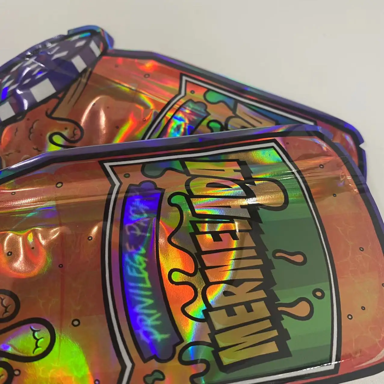 Customized Wholesale Die Cut  7G Plastic Special Shaped  Smell Proof  Aluminum  Foil Candy Packaging Edible Mylar Cali Bags