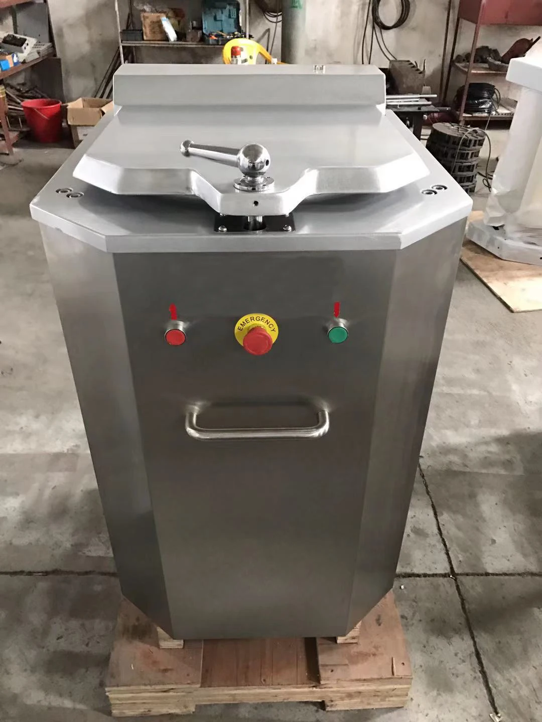 Industrial hydraulic dough divider rounder bakery dough divider cutting machine for bread