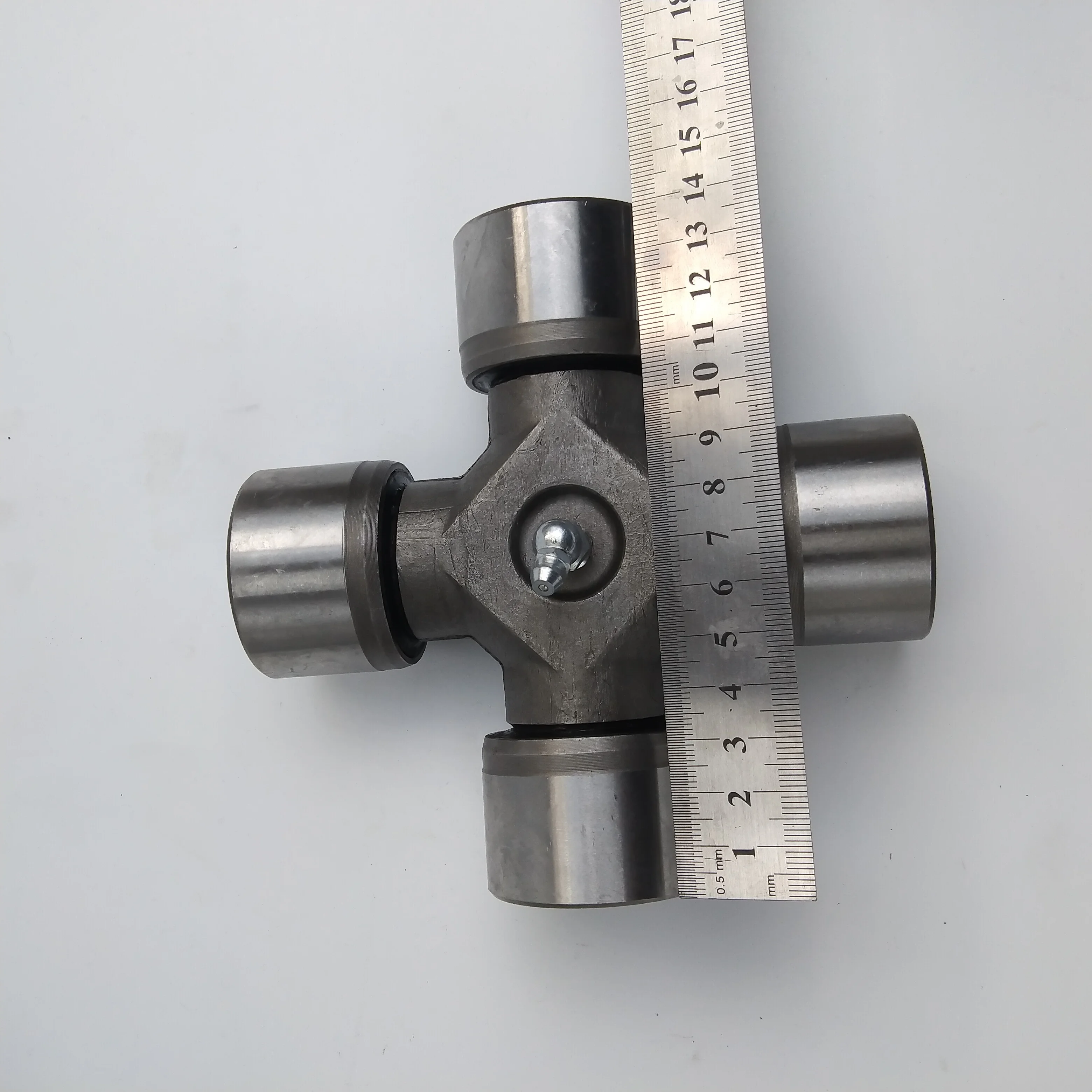 SINOTRUK HOWO truck spare parts  47diameter  cross joint for propeller shaft