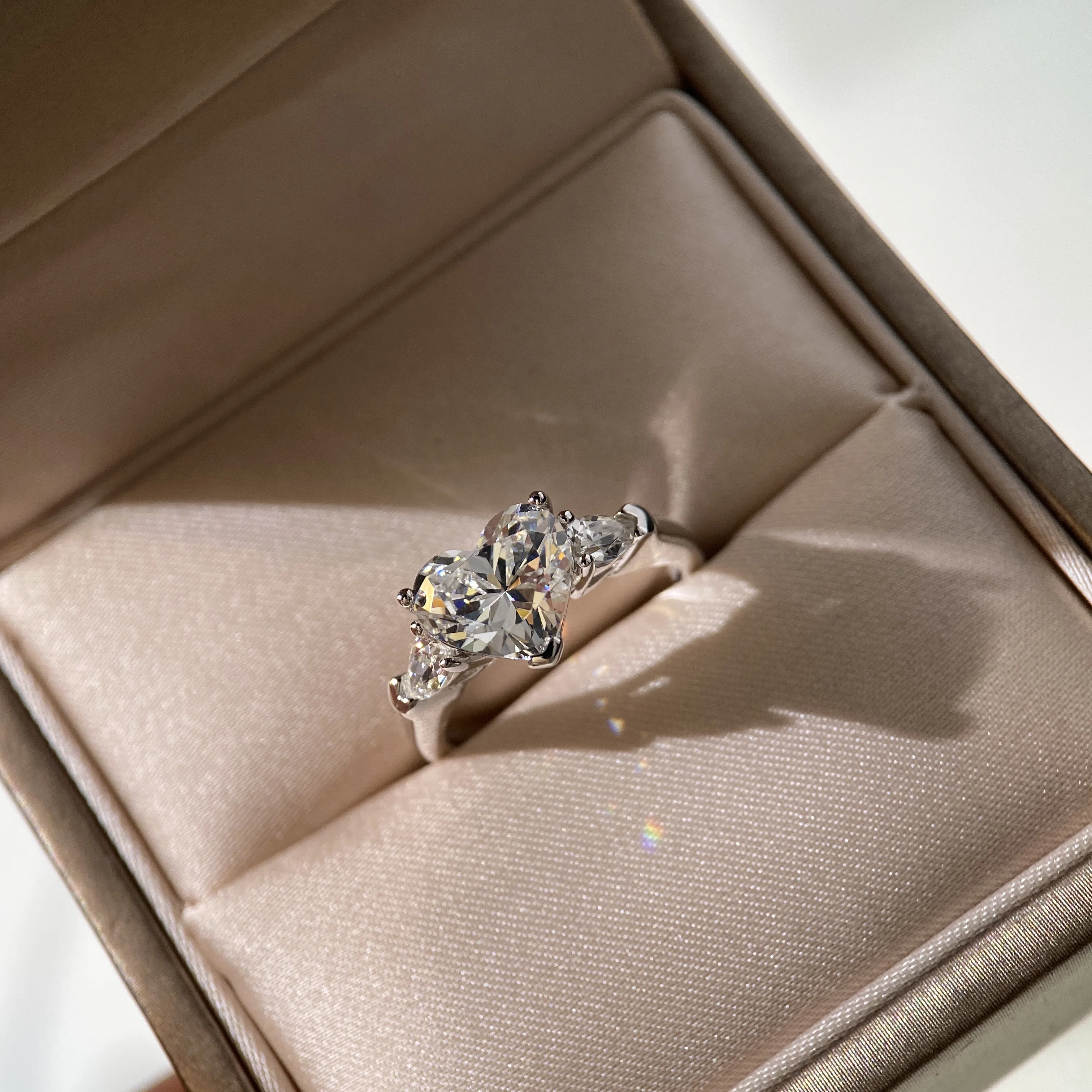 Free shipping engagement wedding white gold Eternity diamond ring heart shape pure silver love rings