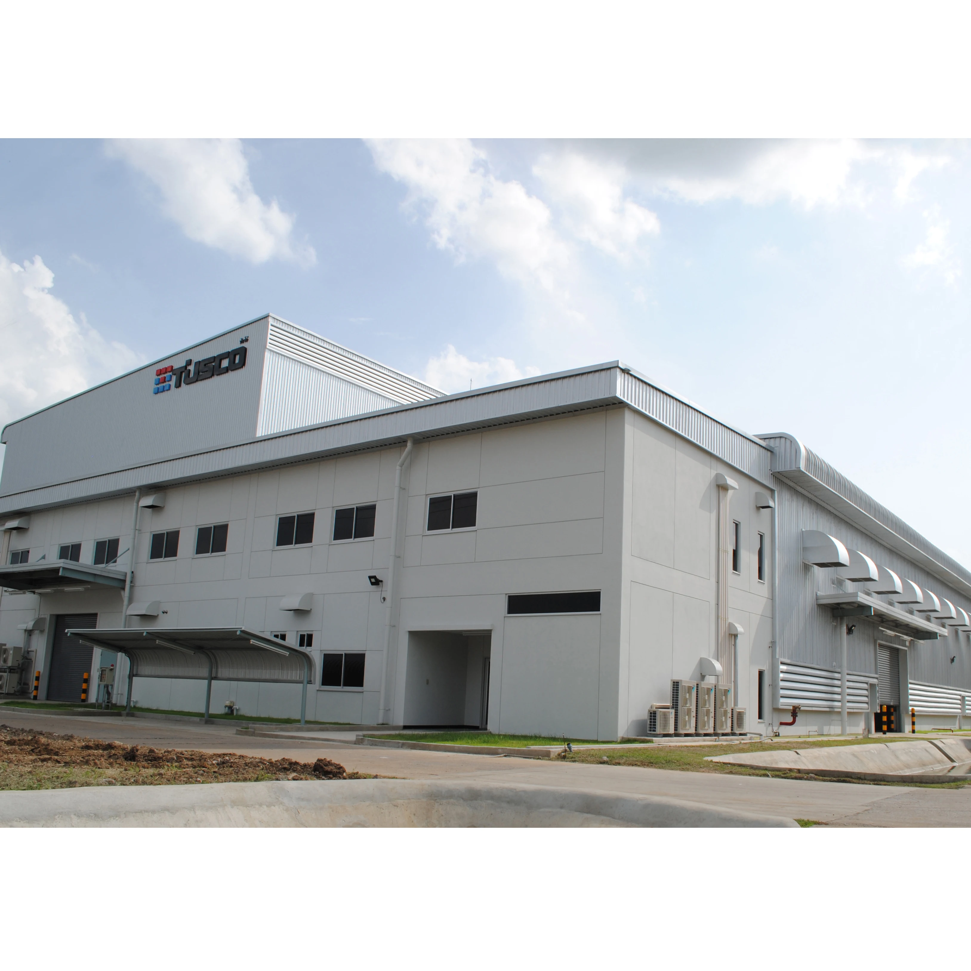 Tear-resistant dimensional primary backing for carpet tufting