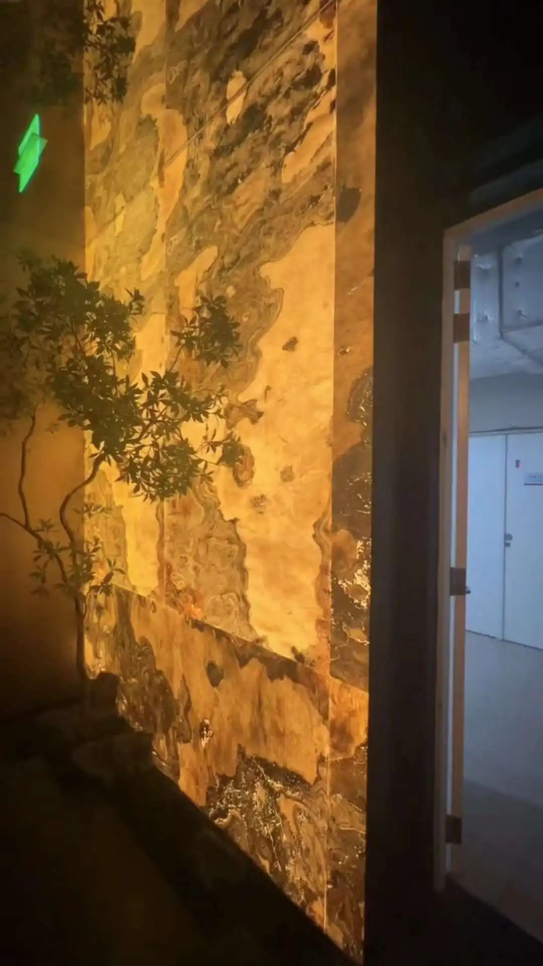 Factory Direct Supply Luxury Thin Flexible Wall Panel Decoration Natural marble Translucent Stone Veneer