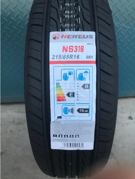 Новые шины для легковых автомобилей Авто 245/50R18 235/50R18 215/40R18 225/55R17