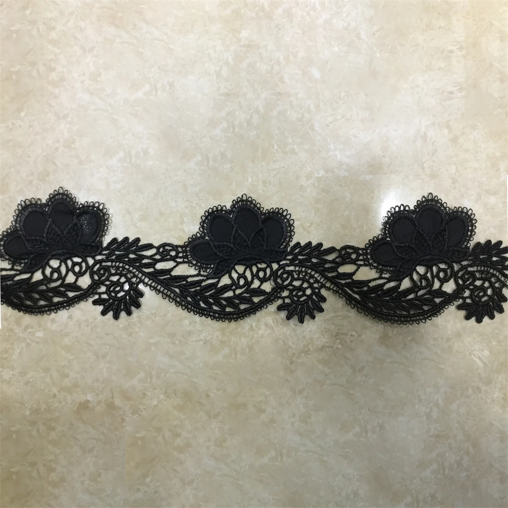 New High Quality Embroidery custom Garment Accessories Venice lace Wholesale Price Black/White French Lace Trim For Bridal